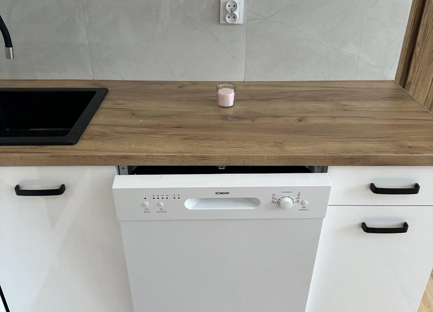 Nowe Apartamenty Zabierzow 0*,